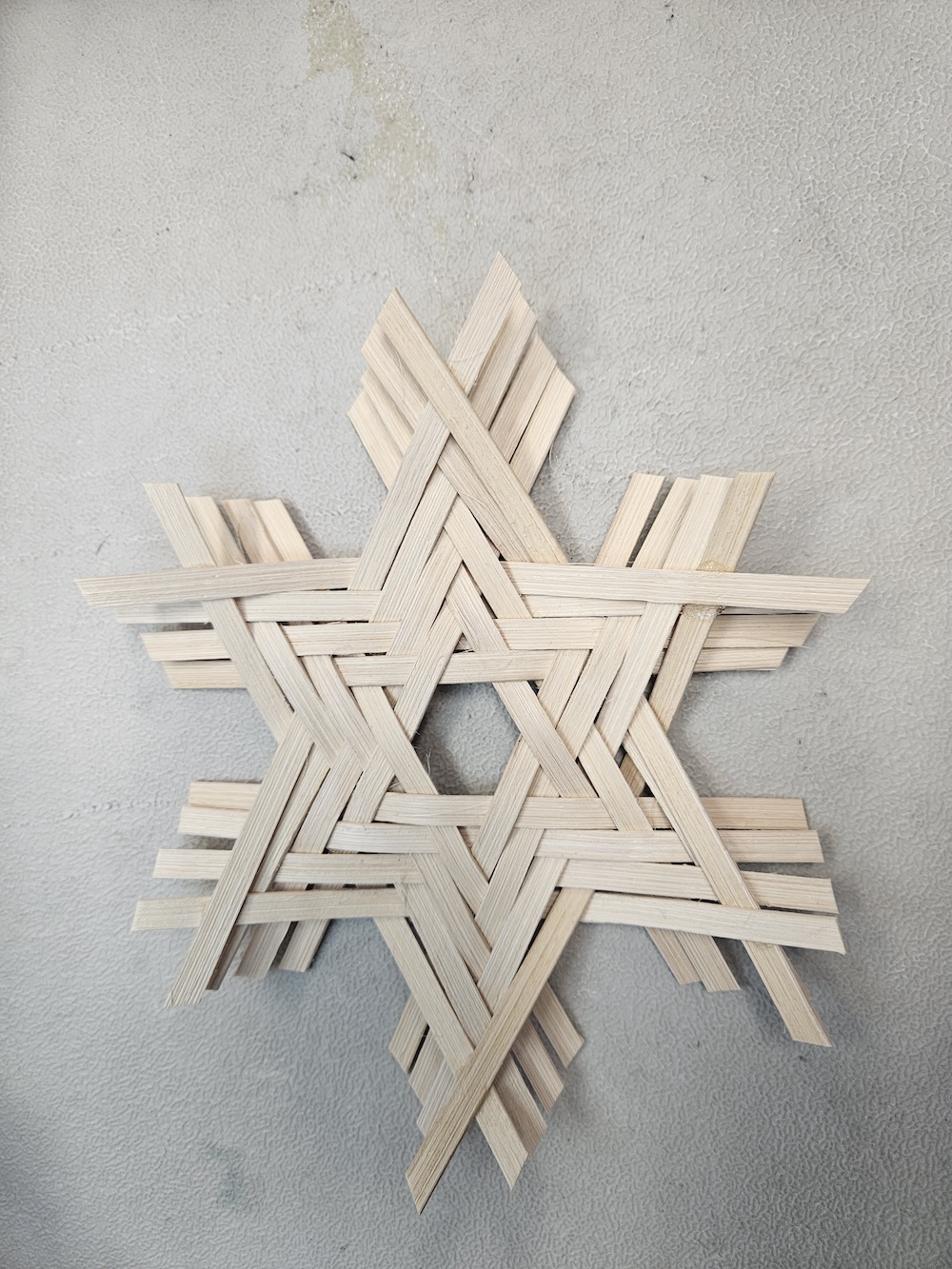 Woven Snowflake Picture Steps